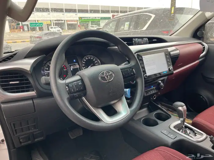 هايلوكس غمارتين GLX -S بريمي فل كامل دبل بنزين تمتيك 2025 6