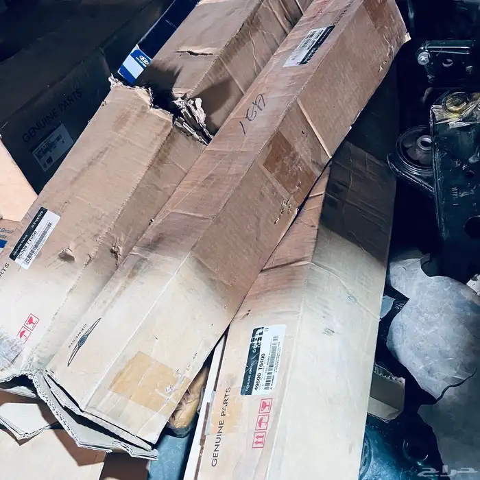قطع جنسس G80 و G70 جديد اصلي وكالة 2