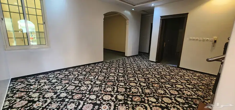 فيلا للإيجار السنوي في حي الرمال 5