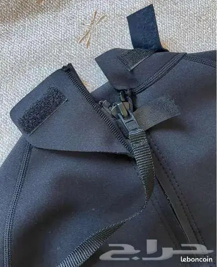 ملابس غوص كميات كبيرة بمقاسات مختلفة 9