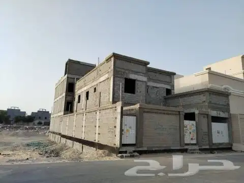 من أراد أن يبني بيت ويحتاج مشرف ع البناء ومتابعة العمال. 0