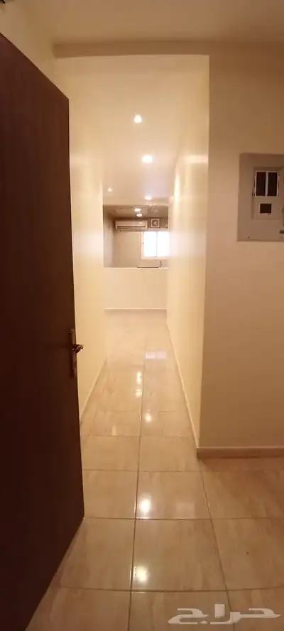 شقة للبيع اربعه غرف مع مكيفات بطحاء قريش النموذجي 2