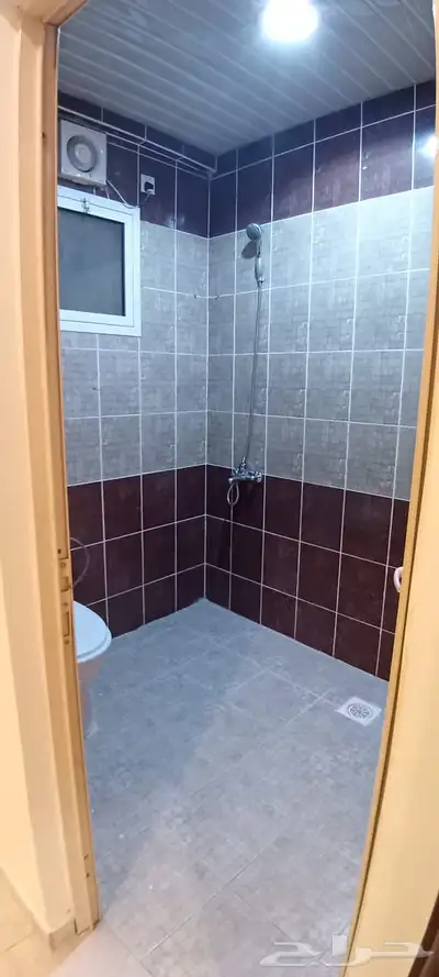 شقة للبيع اربعه غرف مع مكيفات بطحاء قريش النموذجي 10