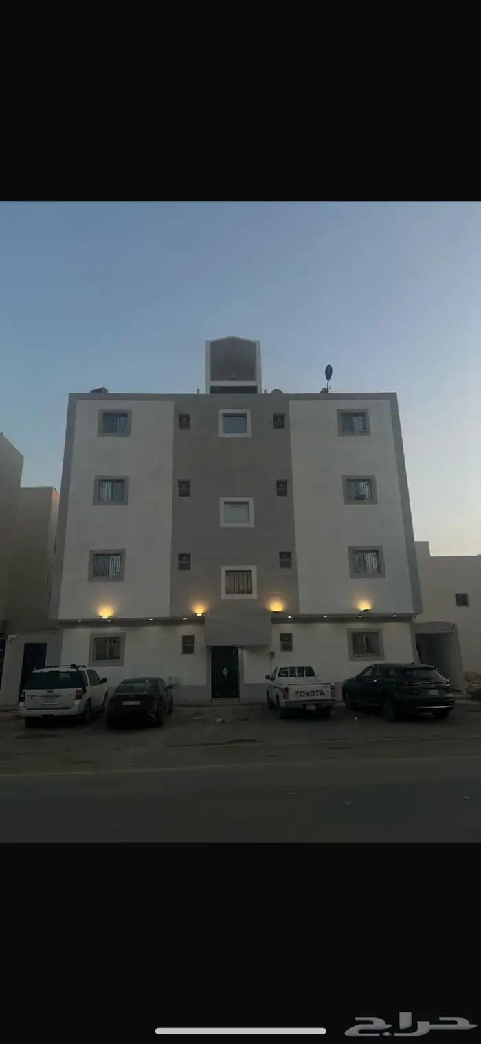 عمارة سكنية للبيع بحي لبن 0