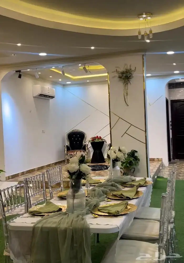 متخصصون في تأجير وبيع الطاولات والكراسي الفاخرة للمناسبات 0