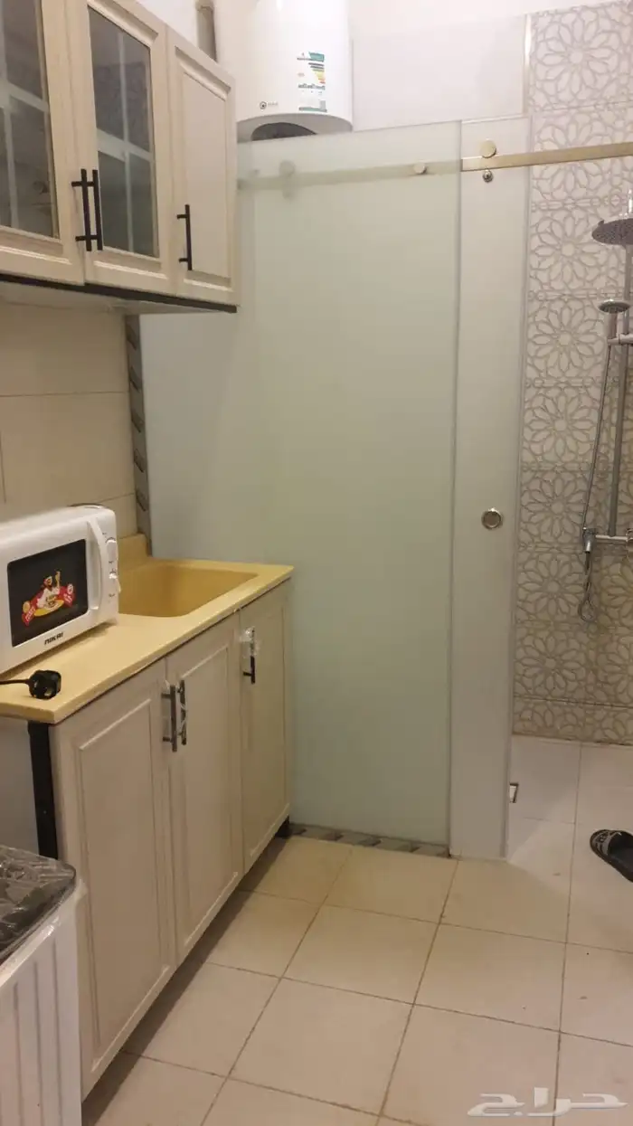 ستديو صغير مؤثث للإجارة الشهري بجوار واجهة روشن 2