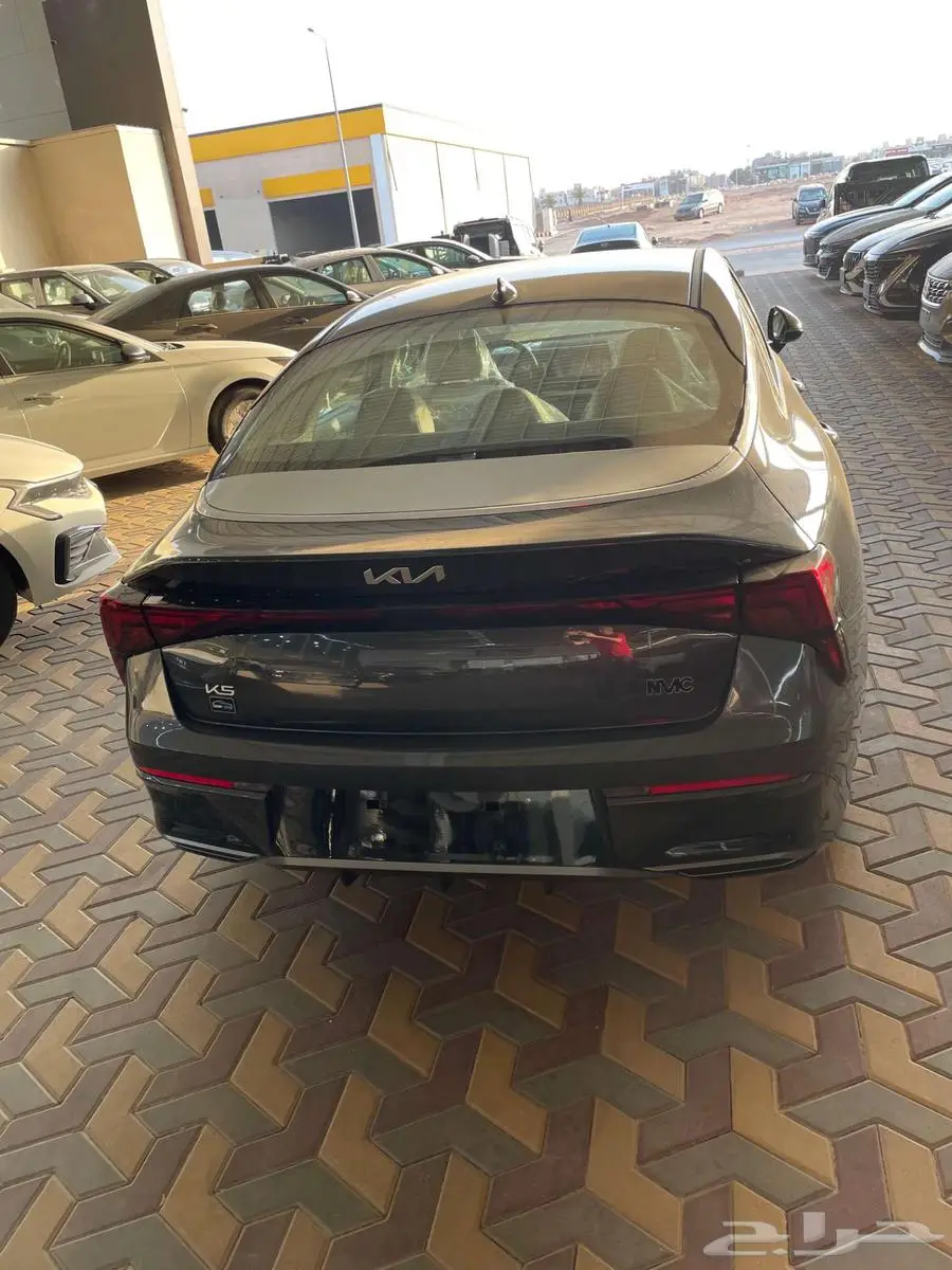 كيا k5 ستاندر مطور موديل 2025 بسعر 98800 بالضريبه 1