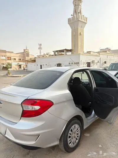 للبيع فورد فيجو 2019 نظيفة جدا  - الاحساء 4