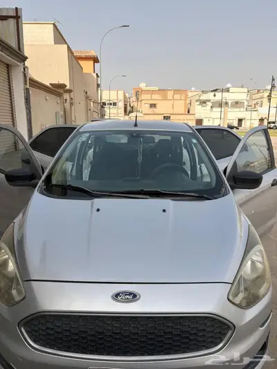 للبيع فورد فيجو 2019 نظيفة جدا  - الاحساء 9