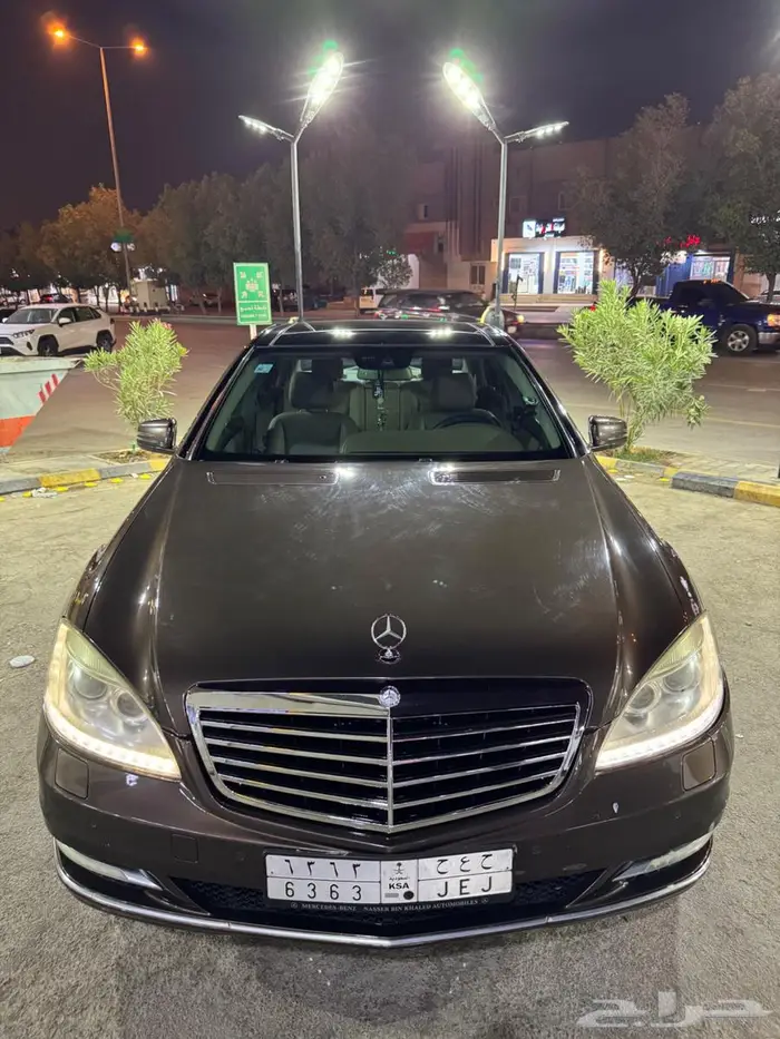 مرسيدس S300 موديل 2012 مخزن ماشي 135.000 24