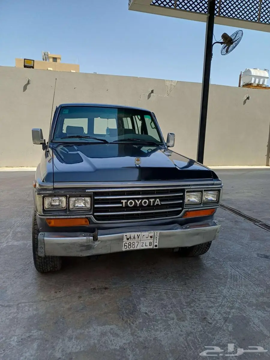 صالون لاندكروزر 1989 0