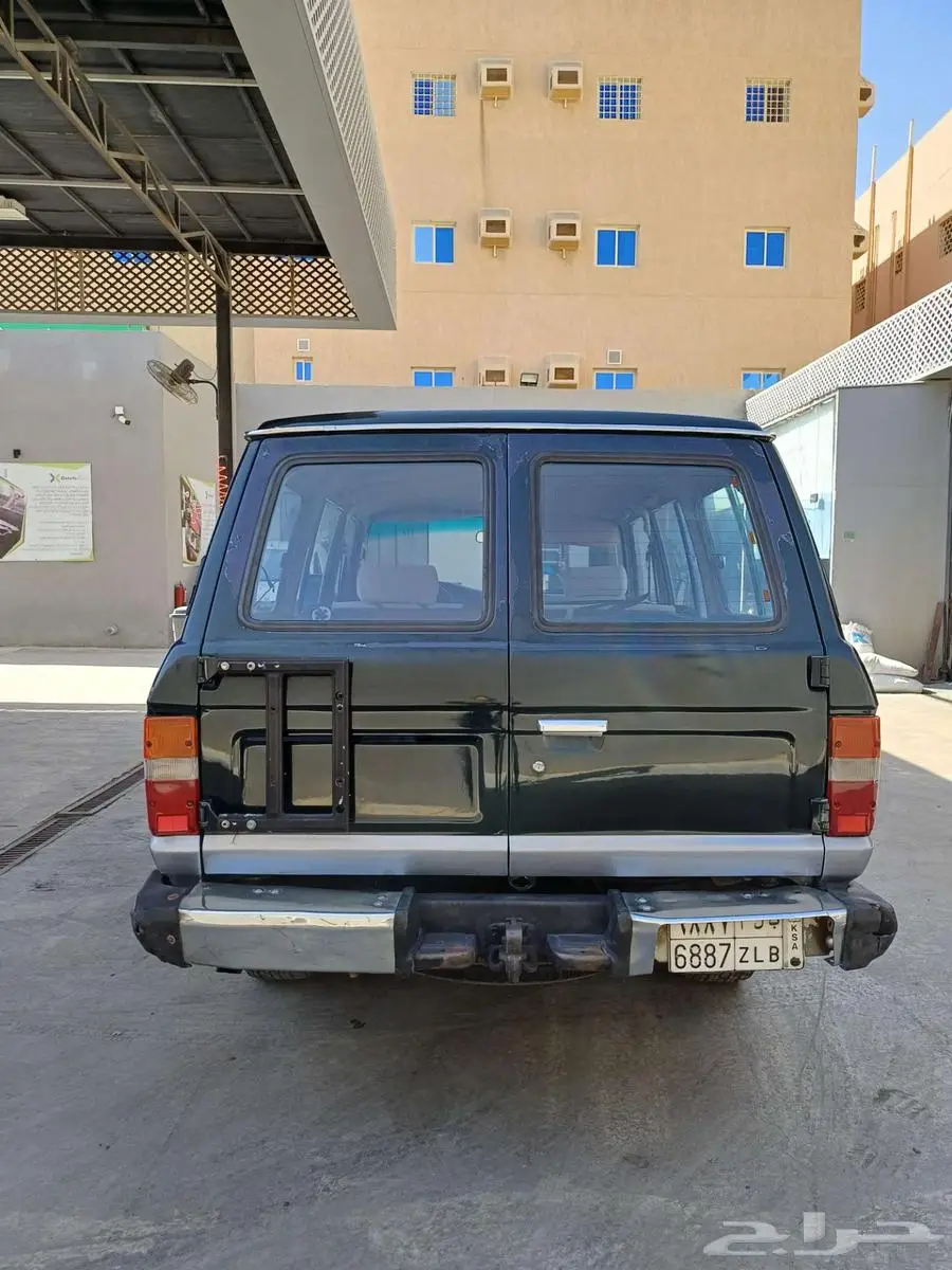 صالون لاندكروزر 1989 2