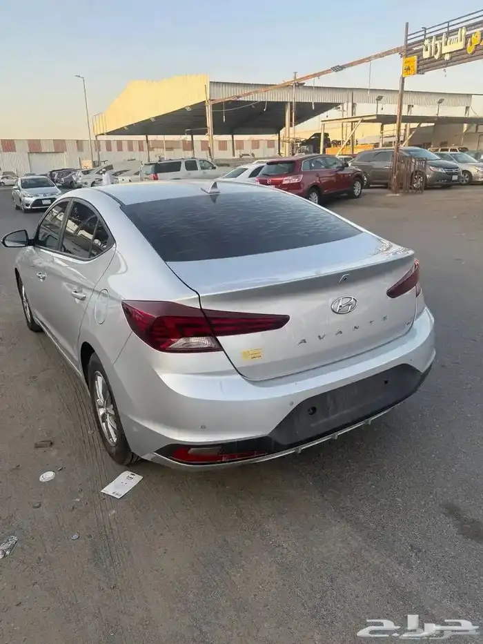 هيواندي النترا 2019 بنزين بطاقة جمركية نظيفه جدا 5