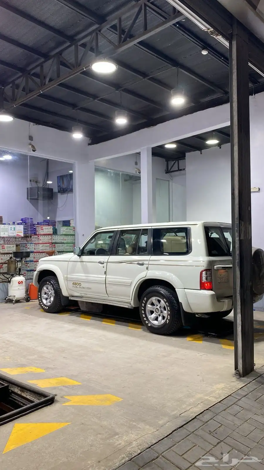 نيسان باترول نظيف موديل 2001 مكينه 4500 ثالث مستخدم 18