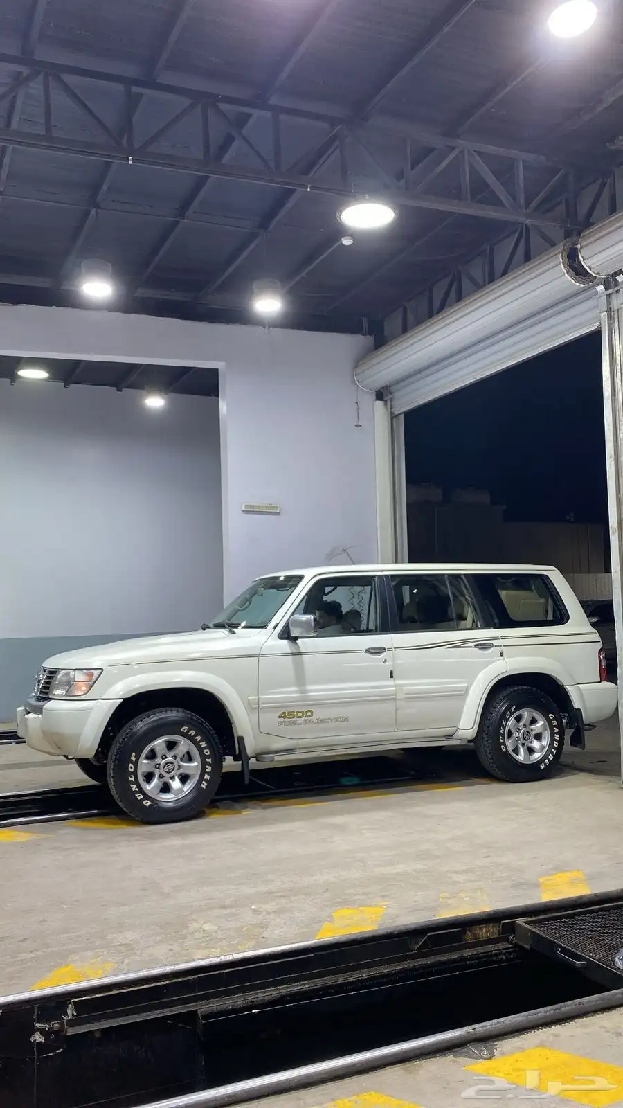 نيسان باترول نظيف موديل 2001 مكينه 4500 ثالث مستخدم 3