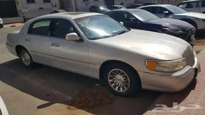 فورد لينكولن موديل 2000 0