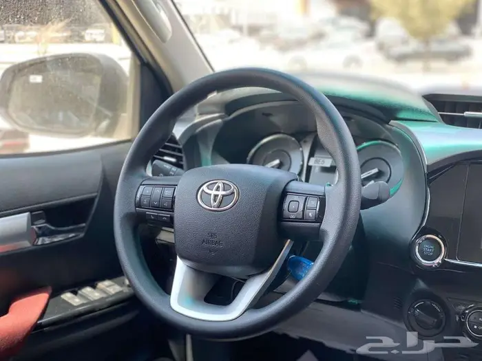 تويوتا هايلوكس 2025 فل كامل بنزين سعودي استلام فوري 13