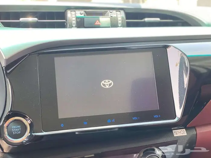 تويوتا هايلوكس 2025 فل كامل بنزين سعودي استلام فوري 10