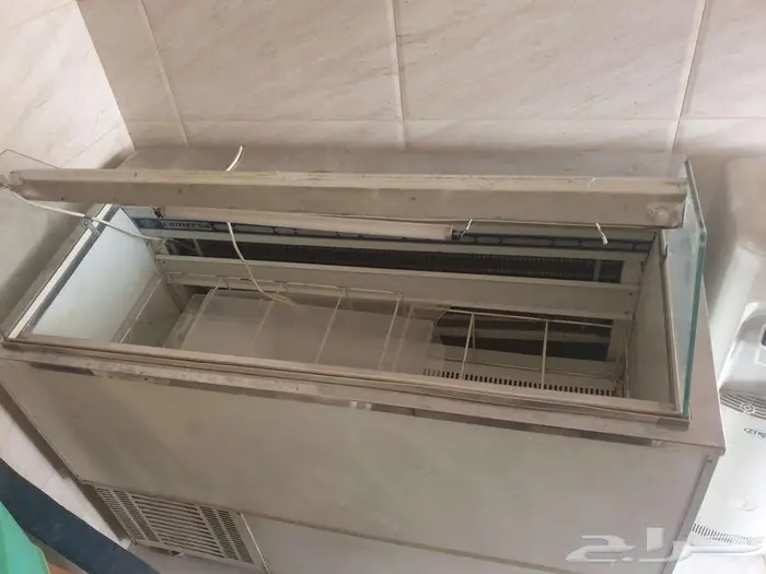 ثلاجة عرض سلاطات 1