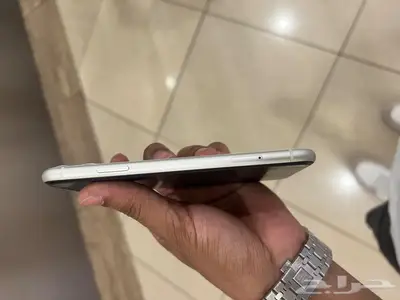 ايفون 11 لون ابيض 256 2