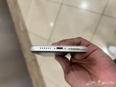 ايفون 11 لون ابيض 256 3