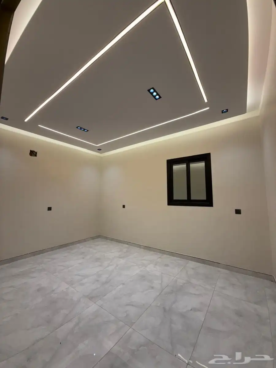 لاندكروزر اجار 1