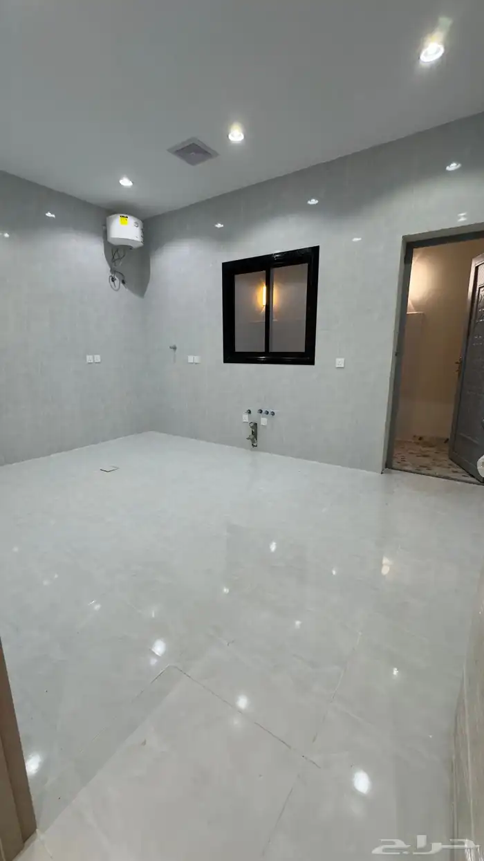دور للبيع مستقل حي النبلاء 8