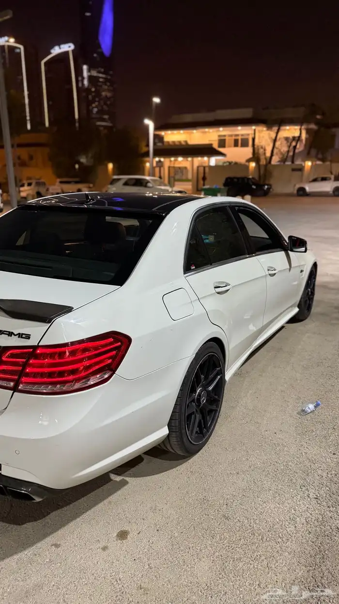 مرسيدس E63 AMG النادر للبيع 6