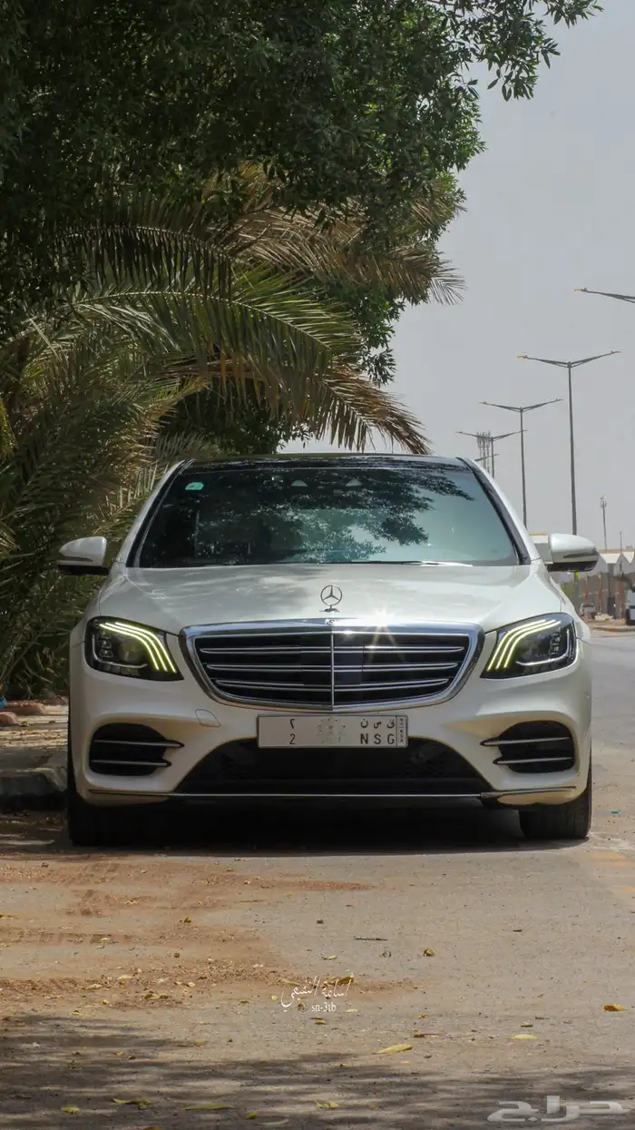 مصور سيارات فارهه مرسيدس 4