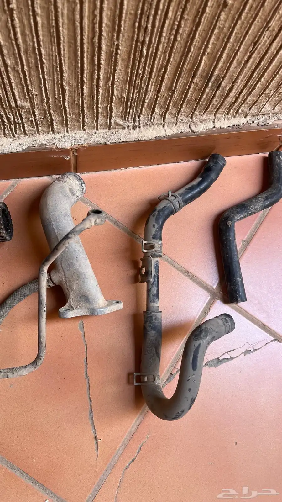 للبيع قطع غيار لاندكروزر ديزل تيربو متنوعه 4