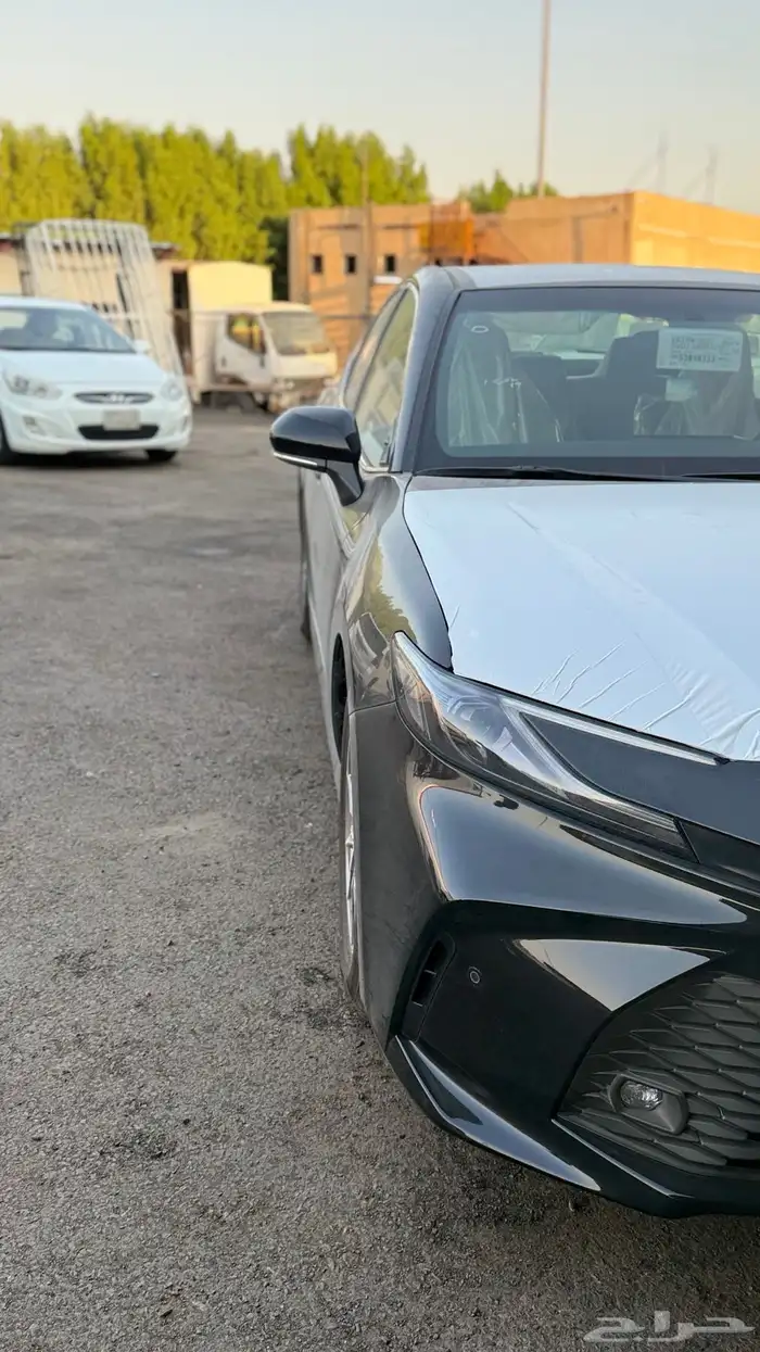 كامري ستاندر 2025 اسود 4