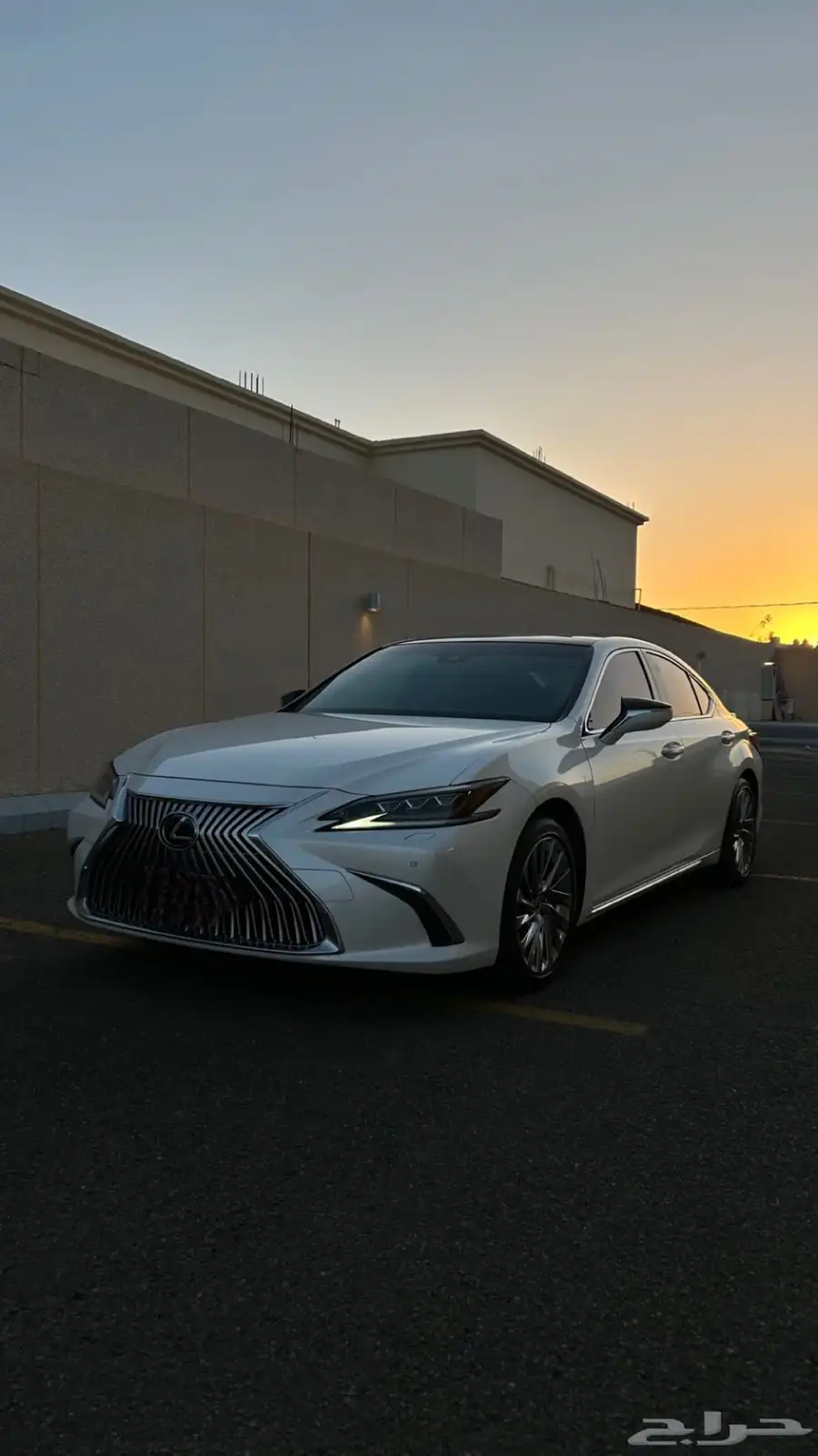 للبيع لكزس 2021 Es250 BD فل كامل 0