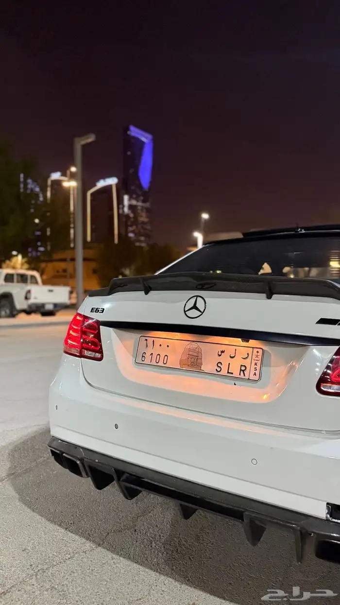 مرسيدس E63 AMG النادر للبيع 26