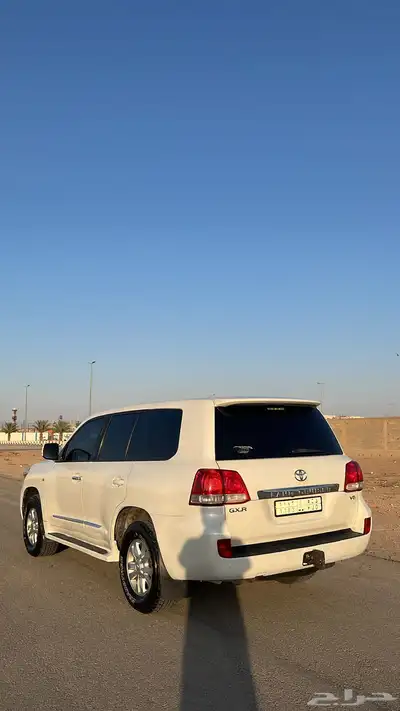 للبيع لاندكروزر 2011 نظيف 38