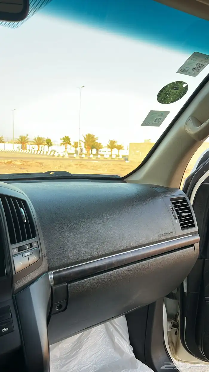 للبيع لاندكروزر 2011 نظيف 3