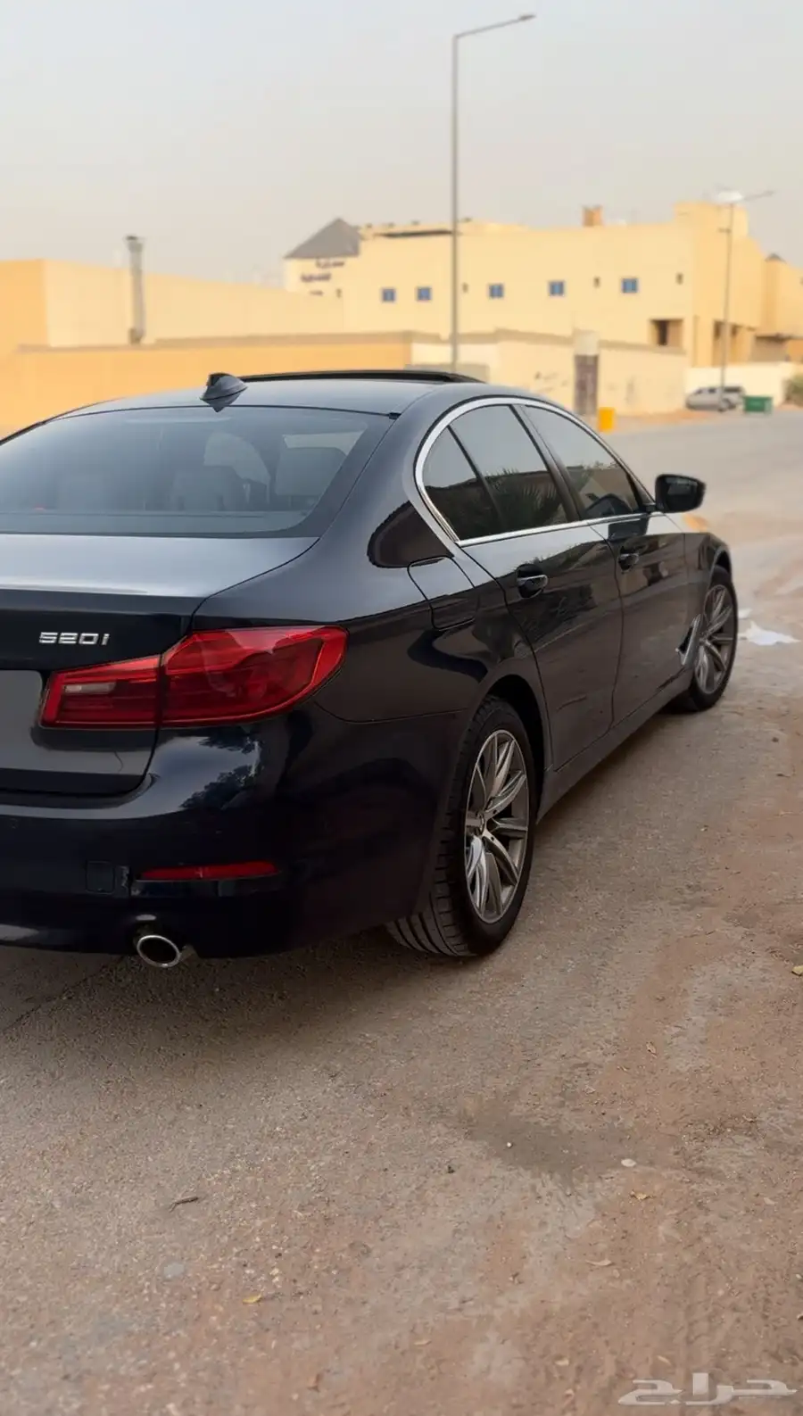 بي ام دبليو BMW 520i الفئه الخامسه 1