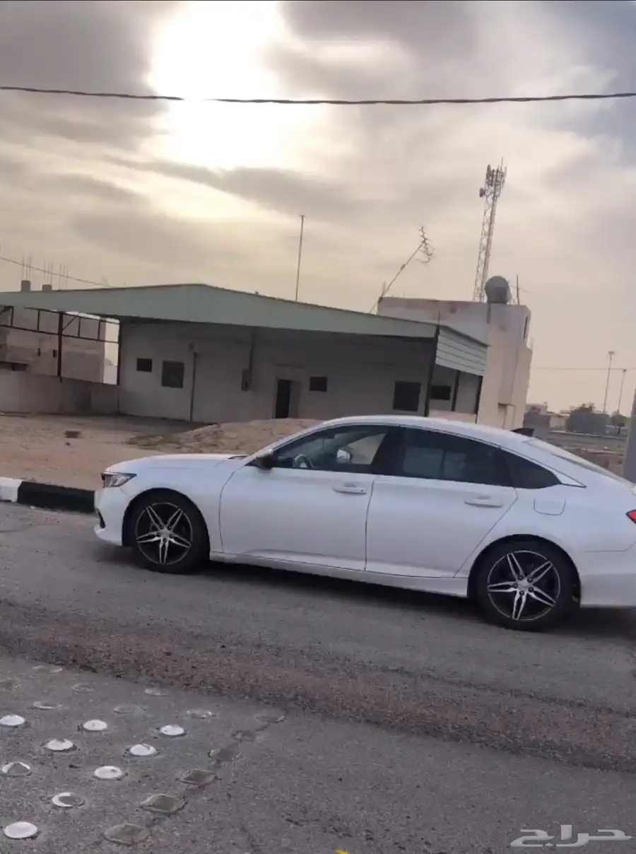 اكورد 2022 سبورت نص فل 4
