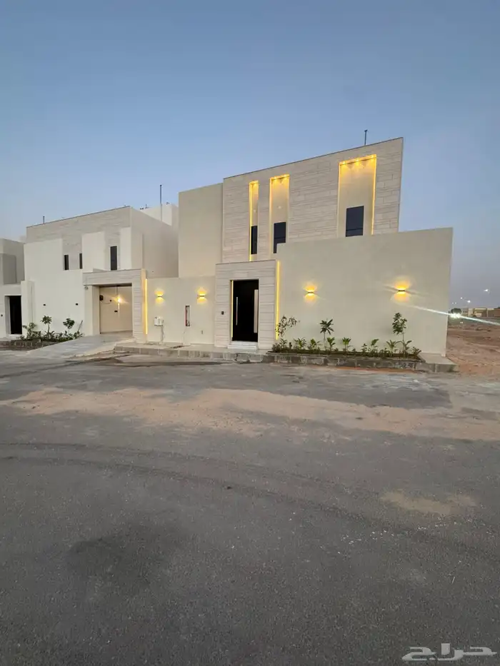 للبيع فيلا فاخره في حي الفاخريه في عنيزه 2