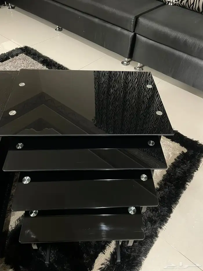 طاولات للبيع 2