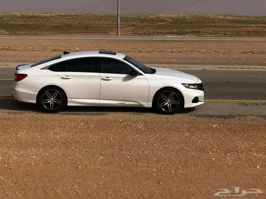 اكورد 2022 سبورت نص فل 10
