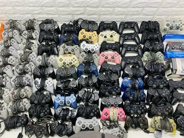 ايادي سوني 1 و 2 و 3 و 4 للبيع بالجملة 0