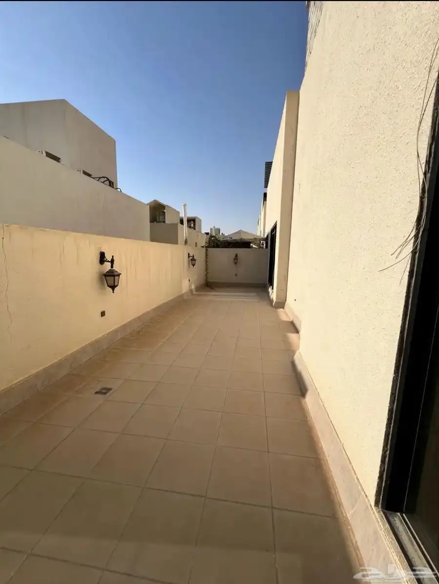 شقة للايجار بحي النرجس قريبة من البوليفارد 7