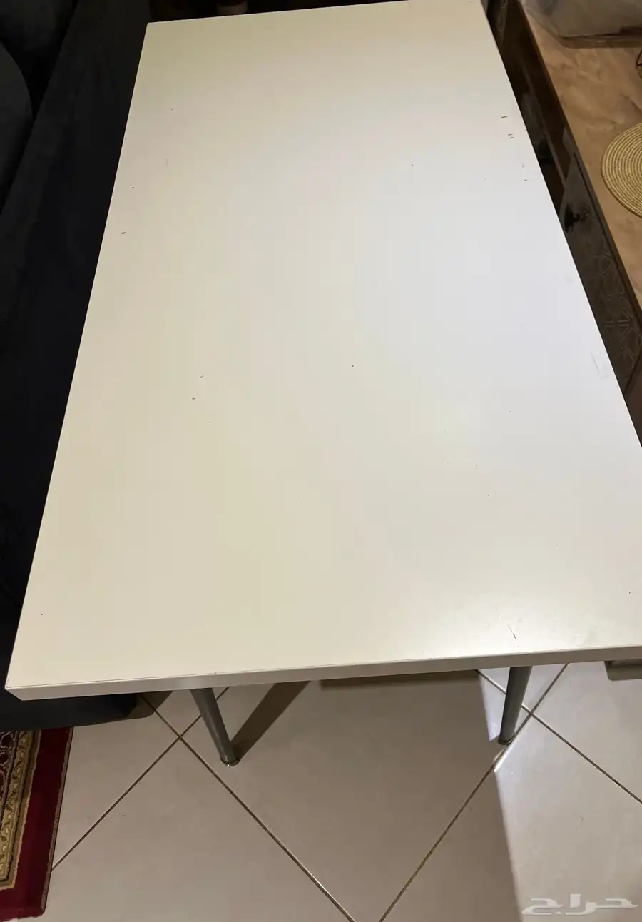 طاولة مكتب 1