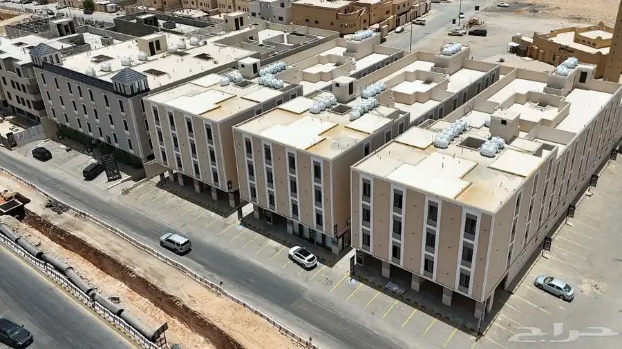 شقق فاخرة للبيع في حي عكاظ 1