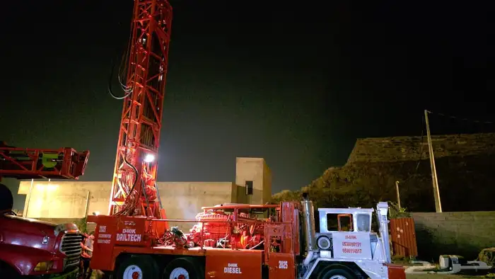 مسمع ابار وحفار ويوجد كميرت تصوير الابار الارتوازيه 8