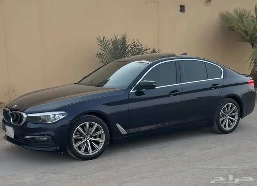 بي ام دبليو BMW 520i الفئه الخامسه 0