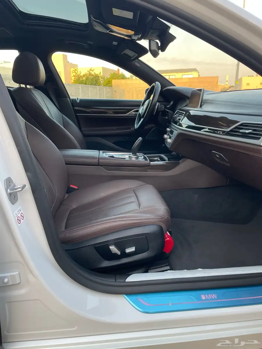 بي ام دبليو 2020 - 730Li 22