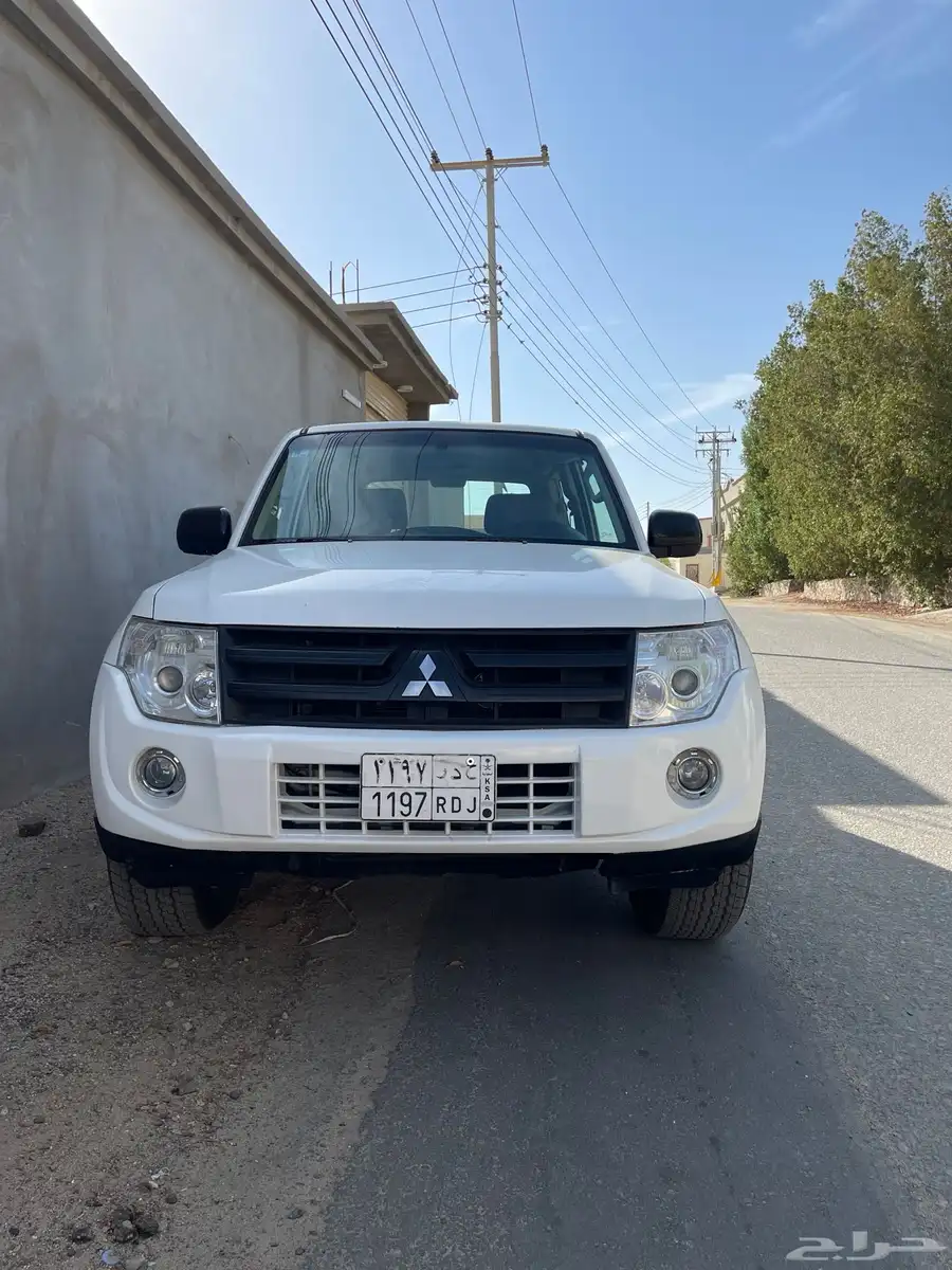 باجيرو ربع 2014 مكينه 3.8 4