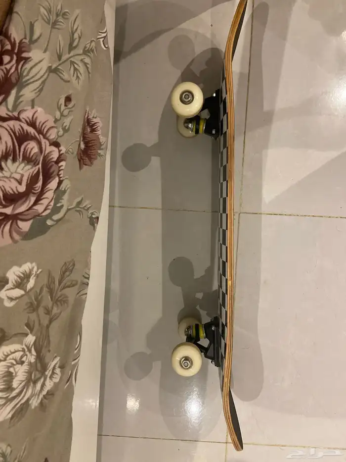 للبيع سكيت بورد نضيف ما يشتكي من اي شي 2