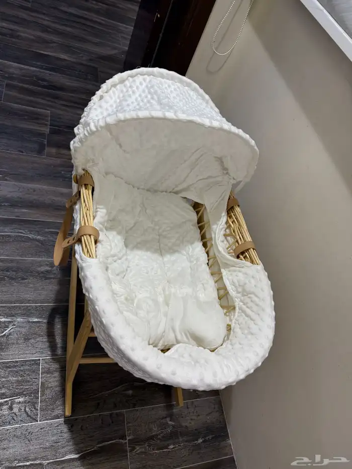 سرير مولود مثل ماوضح في الصوره مخدة حوامل 2